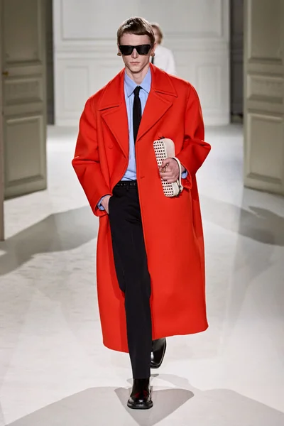 Look 49